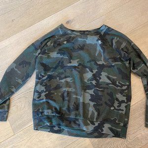 Camo Long Sleeve Tee / Light Sweater